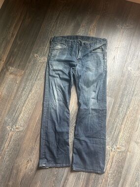 Men's Classic Straight-Leg Jeans in Dark Blue